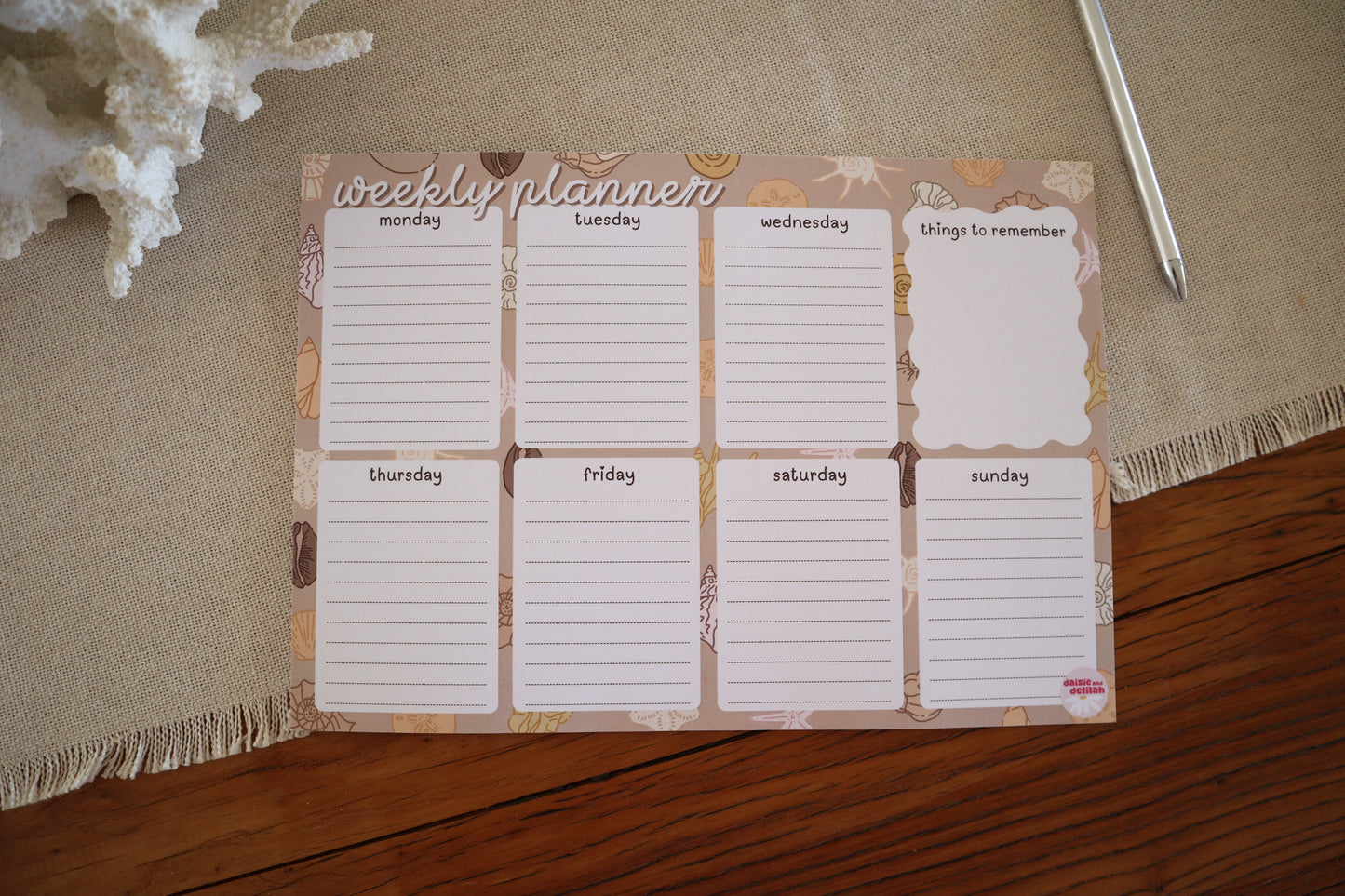 weekly planner - beige shells