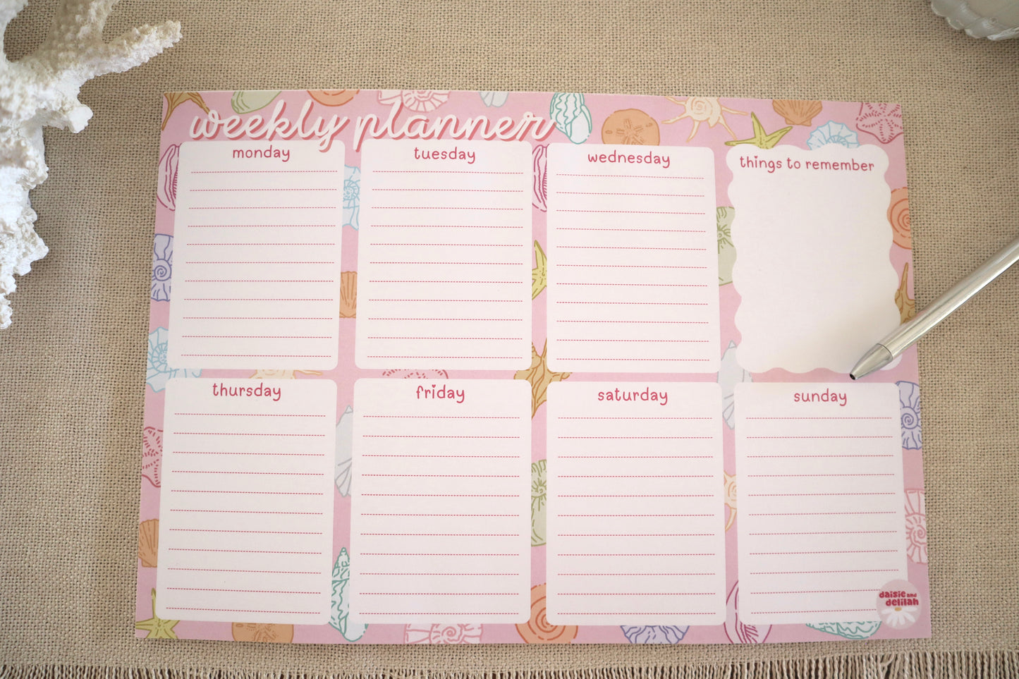 weekly planner - pink shells