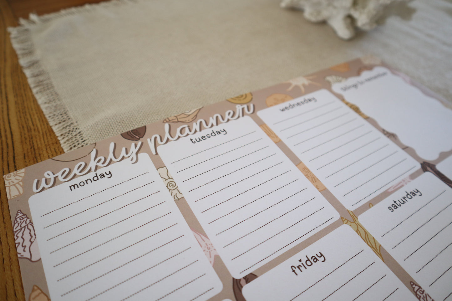 weekly planner - beige shells