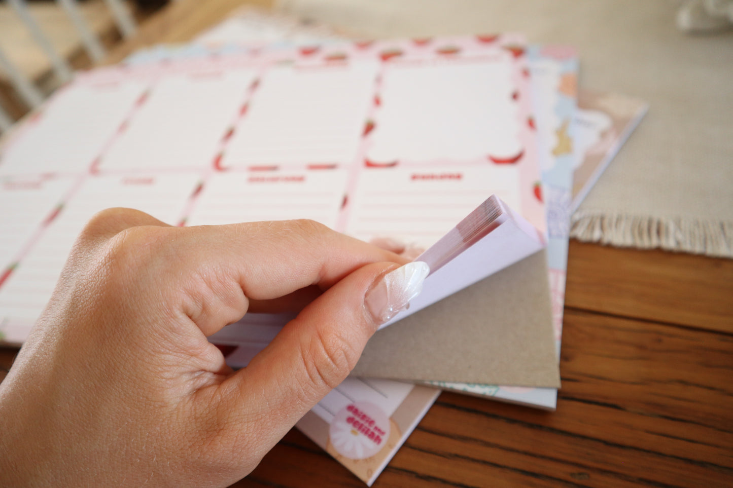 weekly planner - strawberries