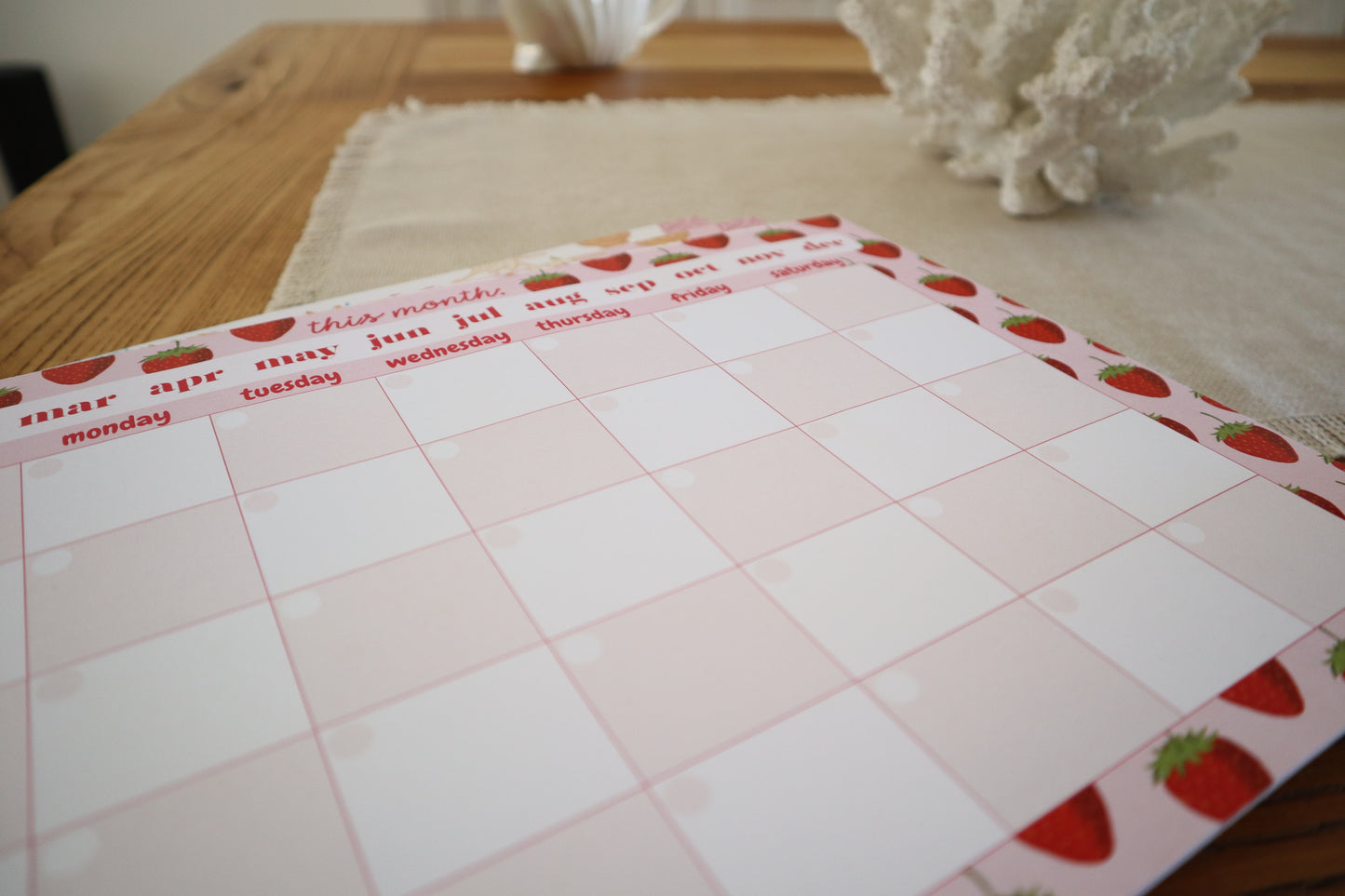 monthly planner - strawberries